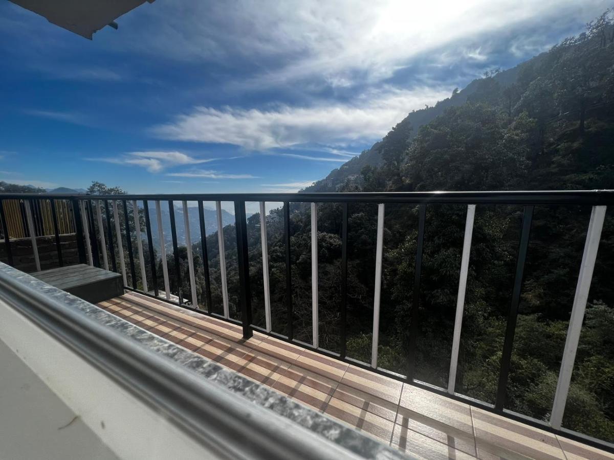 100 Stairs Holiday Home Мусори Екстериор снимка