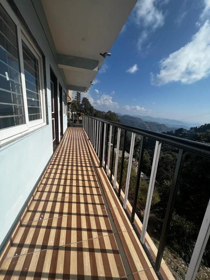 100 Stairs Holiday Home Мусори Екстериор снимка