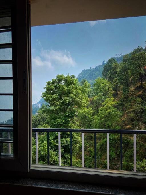 100 Stairs Holiday Home Мусори Екстериор снимка